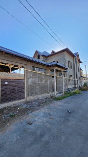 Urgent sale: Euro house (shell), 6 sotok in the elite Chinor mahalla