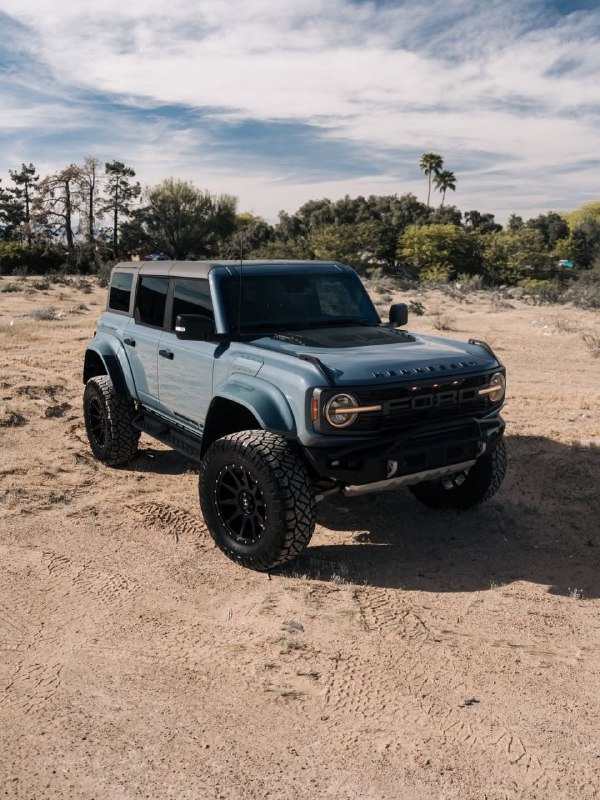 Hennessey VelociRaptor Bronco просто уникален по своей конструкции 🚙✨. Здесь бе