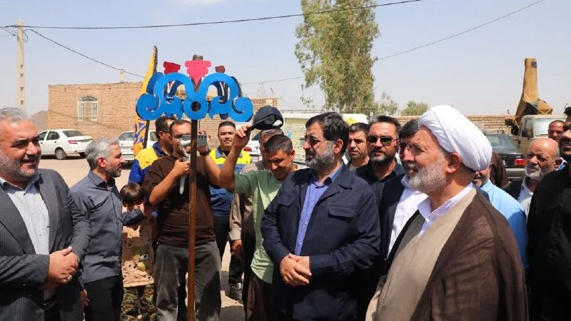 اخبار قم: افتتاح طرحهای عمرانی قنوات با حضور استاندار قم 🔹 همزمان با چهارمین روز از هفته دولت، ۳۰ طرح عمرانی، خدماتی و زیرساختی