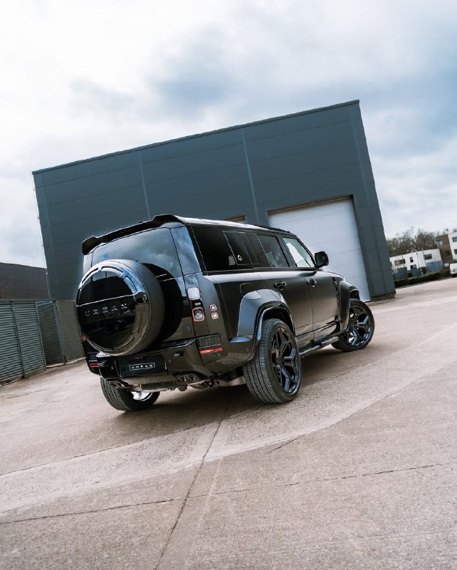 Land rover Defender 4