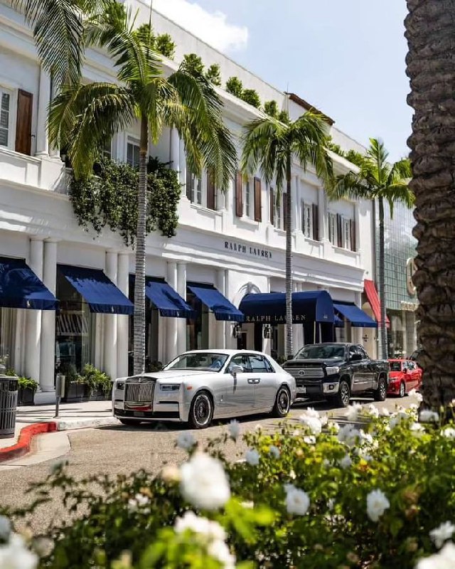 Rolls-Royce Phantom 6