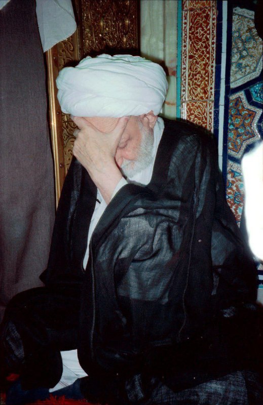 حاضر جواب: آیت الله بهجت ره:درشدائد و گرفتاریهایمان، بهترين ذکر اين است که از پيامبر ص به ما رسيده:«لاحول ولاقوة الابالله العلی ال