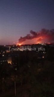 🇺🇦🇷🇺️ - שריפות פרצו בבית הזיקוק הרוסי של סרטוב בעקבות מתקפת מזל"ט אוקראיני.