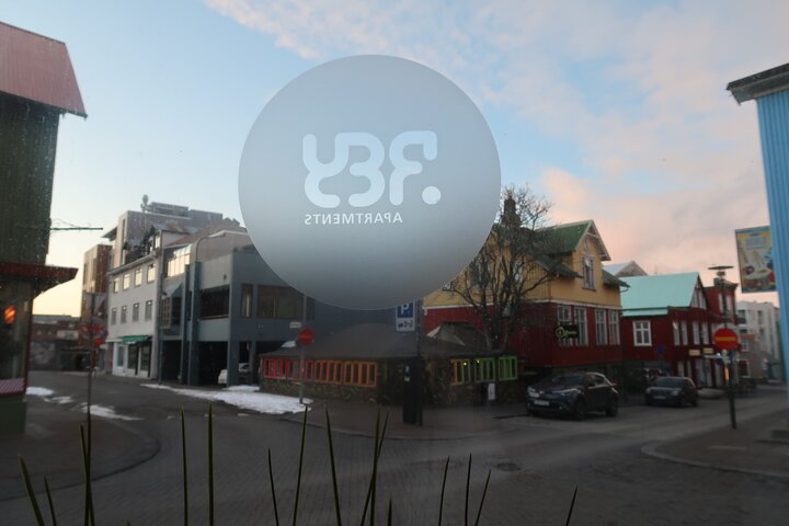 【冰島】雷克雅維克極限挑戰一日遊連飯店景點介紹~