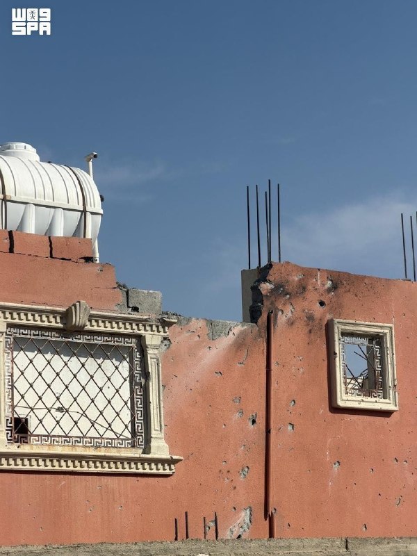 The Saudi Civil Defense confirmed that a Houthi drone was shot down over Taif, but fallout debris killed one Yemeni resident and injured a Saudi woman and a Pakistani resident (critical condition).