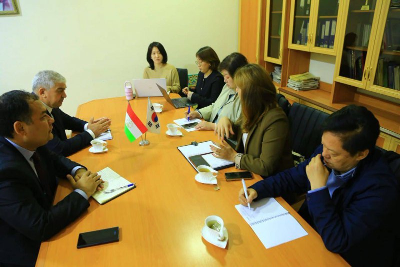 Дар Донишгоҳи технологии Тоҷикистон бо гурӯҳи коршиносии KOICA вохӯрӣ баргузор шуд