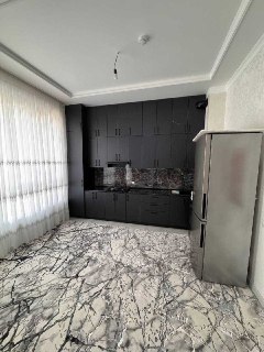 Сдается  своя 2 комнатная в узмахале новостройка