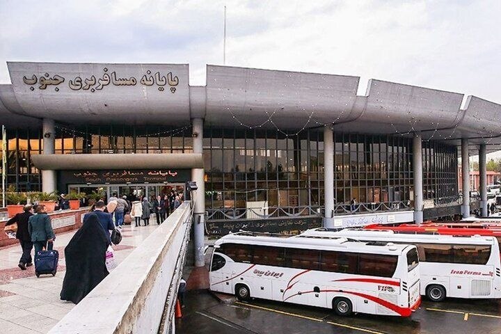 تجارت نیوز: 🔻برای رفع کمبود اتوبوس به تولید سالانه ۱۰۰۰ دستگاه نیاز داریم▪️رئیس سازمان راهداری و حملونقل جادهای با اشاره به کمبود