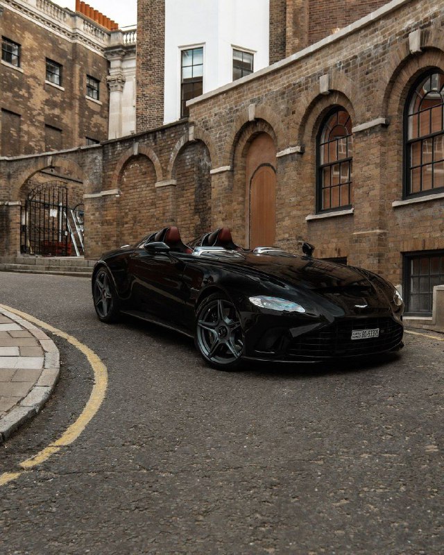 Aston Martin Speedster 6