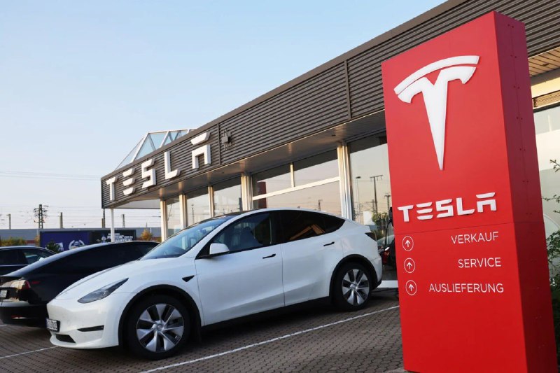 Продажи Tesla в Европе продолжают стремительно снижаться
