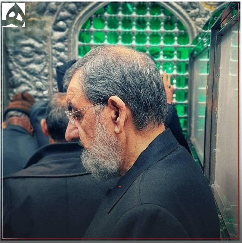 همشهری: 📷 دبیر شورای عالی امنیت ملی در لباس خادمی امام رضا علیهالسلام@HamshahriNews