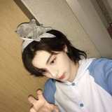 wave to leehan