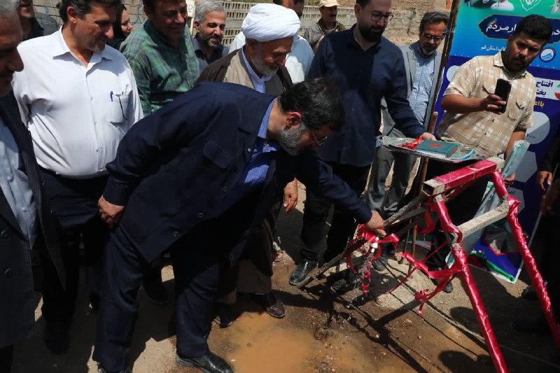 خبرگزاری صداوسیما قم: 🔻حضور استاندار بهنامجو در روستای خیرآباد بخش مرکزی قم همزمان با هفته دولت🔹۱۰ طرح روستایی با اعتبار ۳ هزار و ۸۸۵ میلیارد