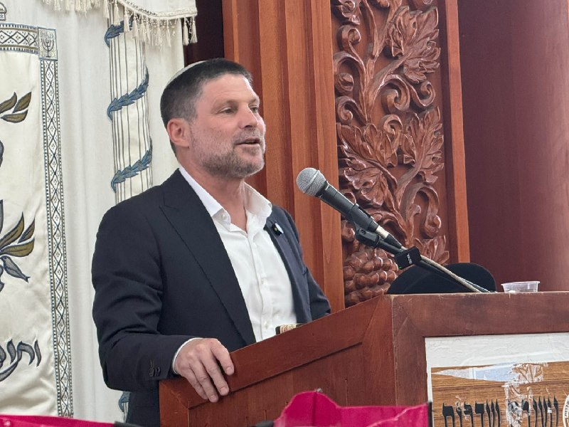 卐سرز؎ﮰنـ آرﮰإﮰﮰ卐: 🇮🇱 اسموتریچ به نخست‌وزیر نتانیاهو: اسرائیل باید کنترل کامل غزه را به دست گیردبزلهل اسموتریچ، وزیر دارایی، خواستار کنترل 