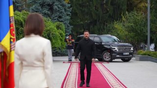 Записите показват подготовка за парада на Киев.