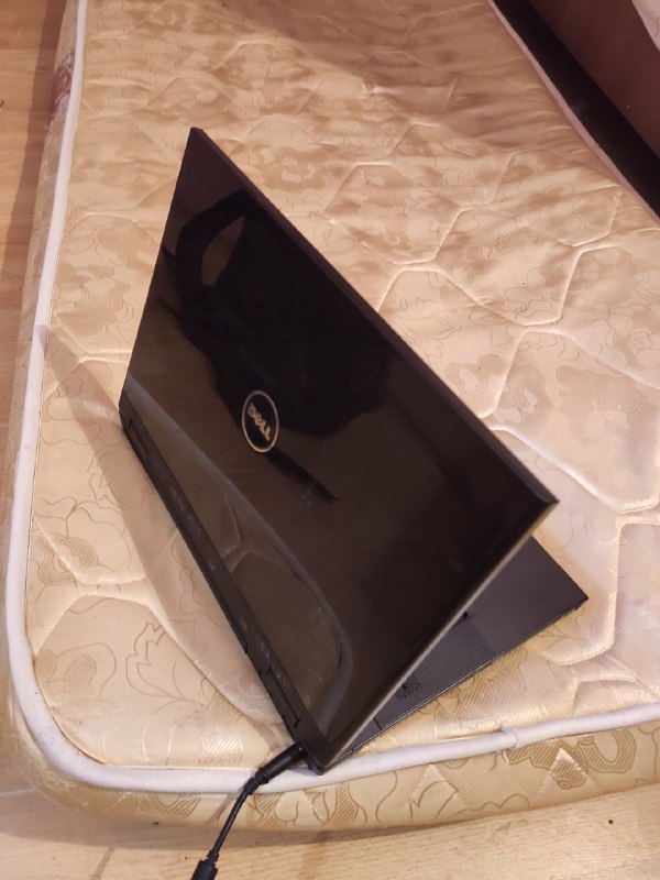 Продаю ноутбук DELL Vostro 1510 очень качественной польской сборки, 2⃣0⃣0⃣ лари. Работает отлично дл