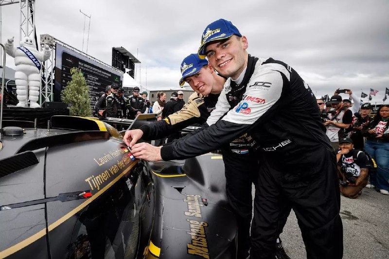 Формула-1 в NASCAR — это вообще реально? По данным иностранных СМИ, Джордж Расселл после встречи с ч 8