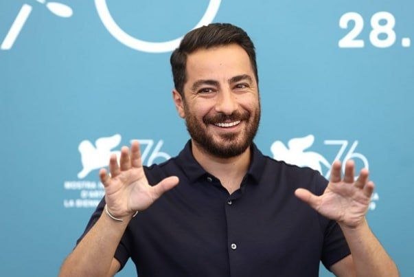 کیوسک خبر: 🔴 بلیت پنج میلیون تومانی تئاتر «نوید محمدزاده» جنجالی شد🔸 پس از واکنشها به قیمت بلیت تئاتر ـ ارکسترال «آرش»، فروش این ا