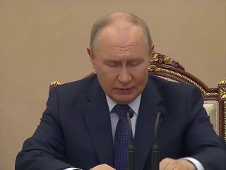 Трудности, которые создают для РФ на топливном рынке, временны — Владимир Путин на совещании по экономическим вопросам. Главное: — ВВП России в мае вырос на 0,3%, а за первые пять месяцев года — на 0,2%.— Федеральный бюджет в июне был исполнен с профицитом