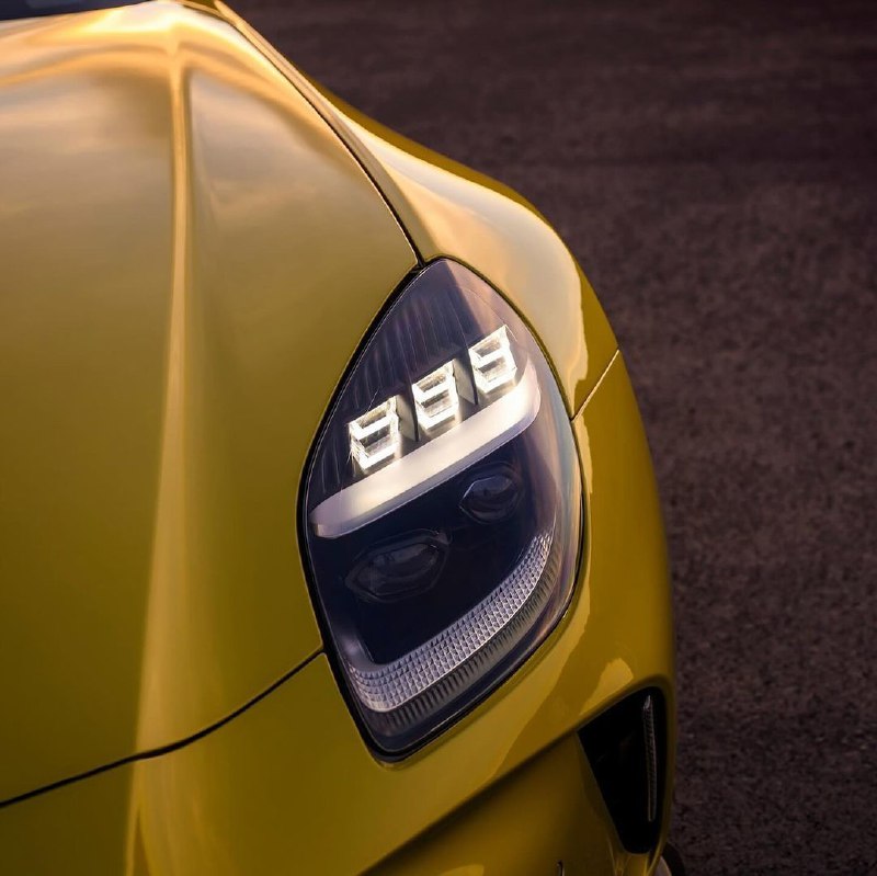2025 Aston Martin Vantage 9