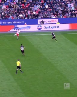 🇧🇷🪄 Matthias Konya did it for RB Leipzig. Really unbelievable. 🥶.