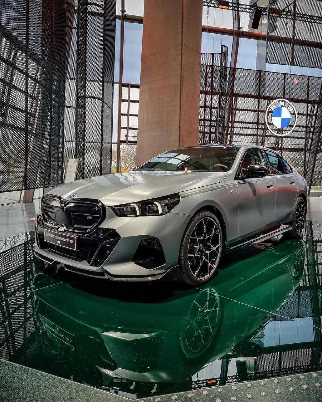 BMW i5 G60 M60 xDrive Sedan