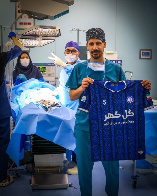 varzeshstand | دکه ورزش: 💙باشگاه گل گهر با انتشار این تصاویر نوشت: نبض زندگی در قلب کویر ▪️روز پزشک مبارک💙باشگاه گل گهر با انتشار این تصاویر نوشت