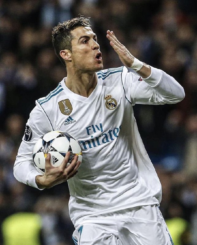 رئال مادرید | Real Madrid: 📊🇪🇺 بیشترین گل با پیراهن رئال مادرید در یک فصل لیگ قهرمانان اروپا: 1⃣ کریستیانو رونالدو: 17 گل (فصل 2013/14)🔢 کریستیانو 