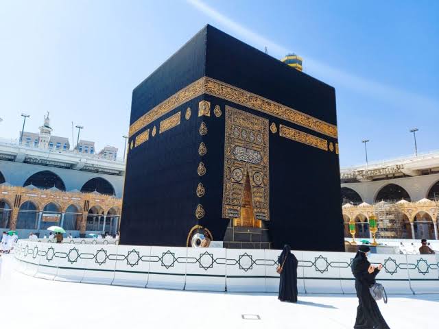 AsreSafar: 🔺سفر عمره از اواخر شهریور آغاز میشودسازمان حج و زیارت: 🔹اعزام زائران ایرانی به عمره پس از ۶ ماه وقفه از سر گرفته میشود