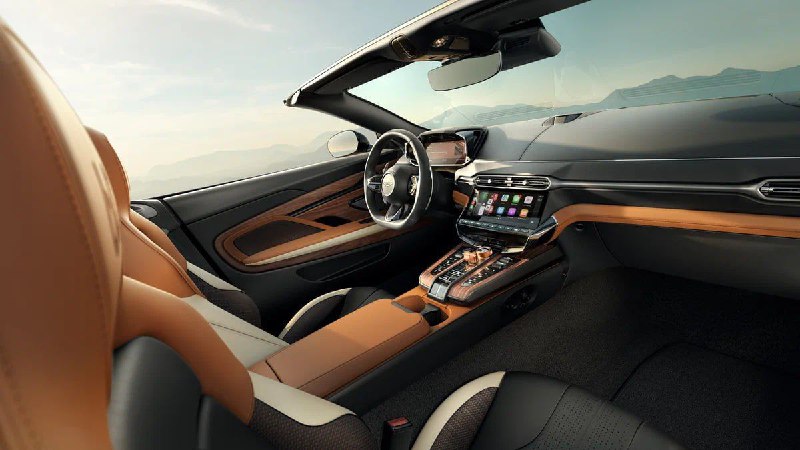 Aston Martin Vanquish и DB12 получили спецверсии 3