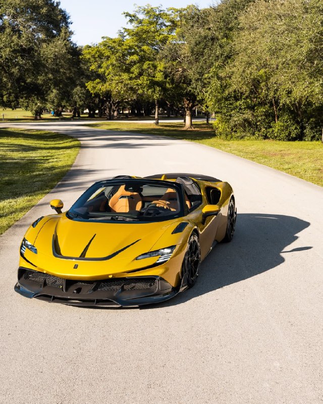 Новый Ferrari SF90 Spider 2