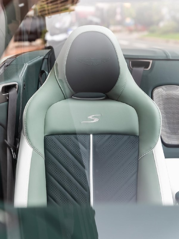 Недавно в Монако был представлен новый DB12 S. 6