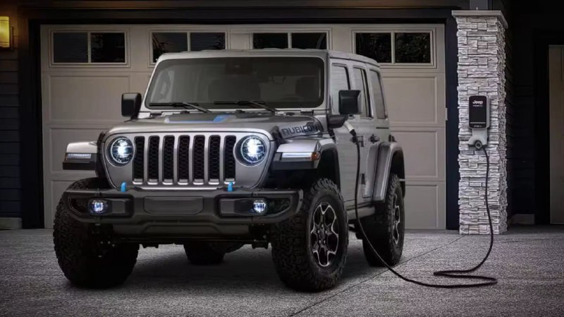 Обновление ПО превратило гибридные Jeep Wrangler в...