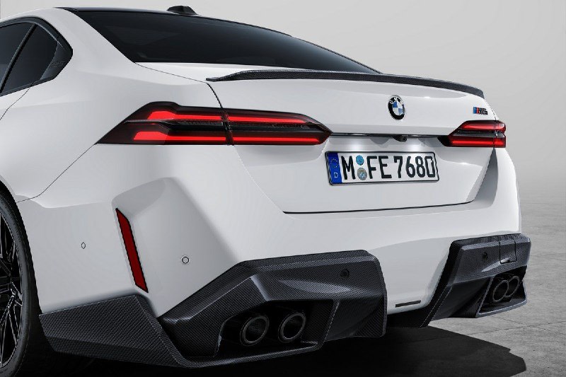 BMW разработал детали M Performance для нового M5 2