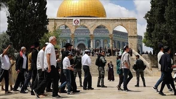 مرکز اطلاع‌رسانی فلسطین: 🔴تعرض ۱۶۰ شهرک‌نشین صهیونیست به مسجد الاقصیمنابع محلی در قدس اعلام کردند ۱۶۰ شهرک‌نشین صهیونیست در جریان دوره صبحگاهی ام