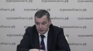 «Отъебись ты нахуй отсюда»: глава района Курской области выругался матом на планерке с губернатором Хинштейном, момент попал на трансляцию заседания чиновников. Когда Хинштейн попросил главу Большесолдатского района Виктора Зайцева прокомментировать жалобы