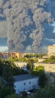 Large sections of the Wildberries logistics center are now fully engulfed in flames, while other parts have partially or completely collapsed.