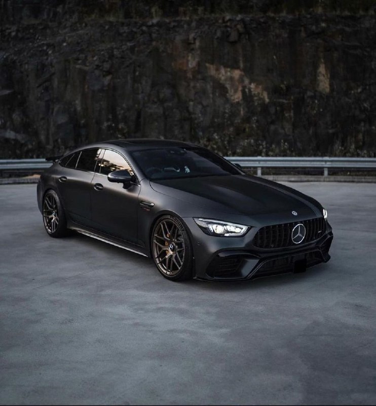 Mercedes-AMG GT63 S 4