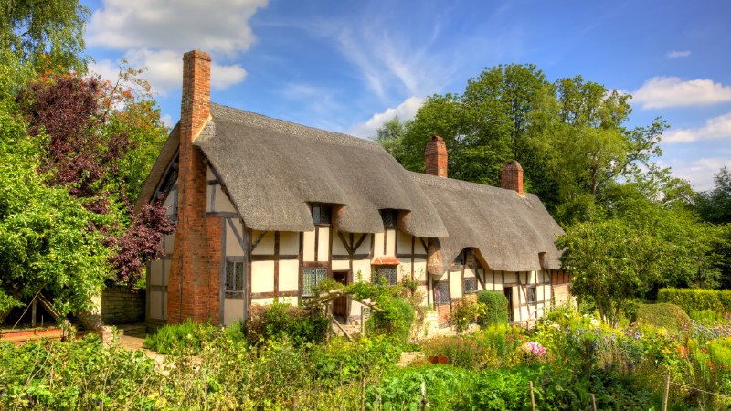 A cottage full of storiesAnne Hathaway's cottage and garden, Stratford-upon-Avon, England (© David Steele/Shutterstock)