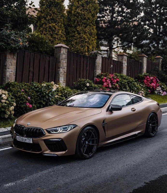 BMW m8 7