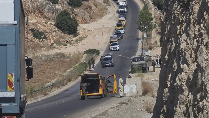 הכיבוש מפריע לתנועת אנשים ברחוב ההתיישבות החדש בכביש עין ג'ריות המקשר בין רמאללה לכפרי המערב.