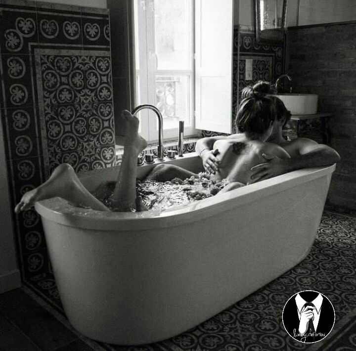 🌟💎LuXury Life💎🌟: ‌یه جمله ترکی هست که میگه؛ "گتمه گوزوم نن گدرم اوزوم‌ نن!"یعنی: «ازجلوچشم‌نروکه‌ازخودبیخودمیشم»🥺♥️🔱 @LuxuryLiFeForYou 🔱