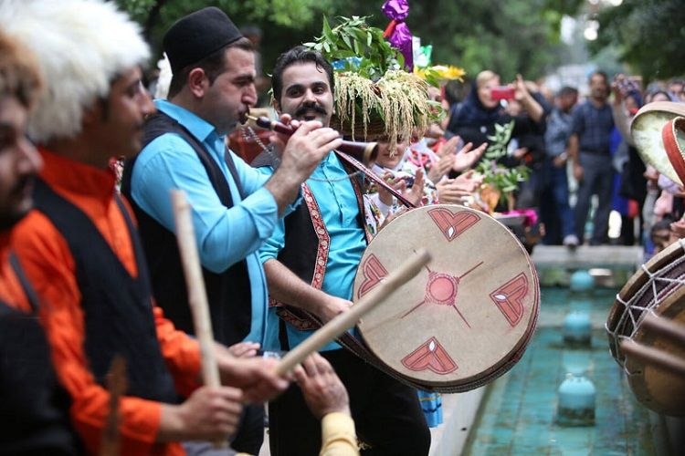 کانال ۲ امرداد: 28 تا 30 امردادماه؛جشن سال نو طبری در راه استششمین جشنوارهی بومی «نوروز طبری» از 28 تا 30 امردادماه 1405 در روستای اله