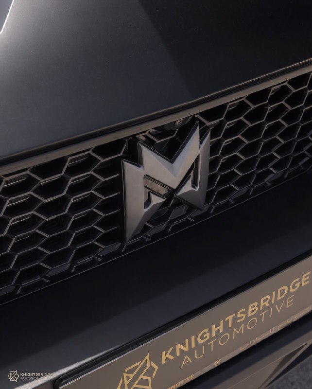M-Hero 917 4