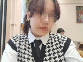 15-летнюю школьницу в Петербурге приговорили к 7 годам колонии за поджог заправки под угрозами мошенников1-й Западный окружной военный суд в августе приговорил 15-летнюю школьницу С. к семи годам воспитательной колонии по делу о поджоге заправки в Петербур