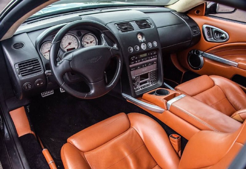 Aston Martin Vanquish S 2005 6