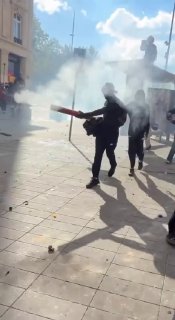 להביור הזיקוקים הוא דבר מגניב. אבל הם נתנו את זה לאיש עיניים ועקומות ידיים. טלגרם זלוי הוכחה זלוי הוכחה ב-MAX.