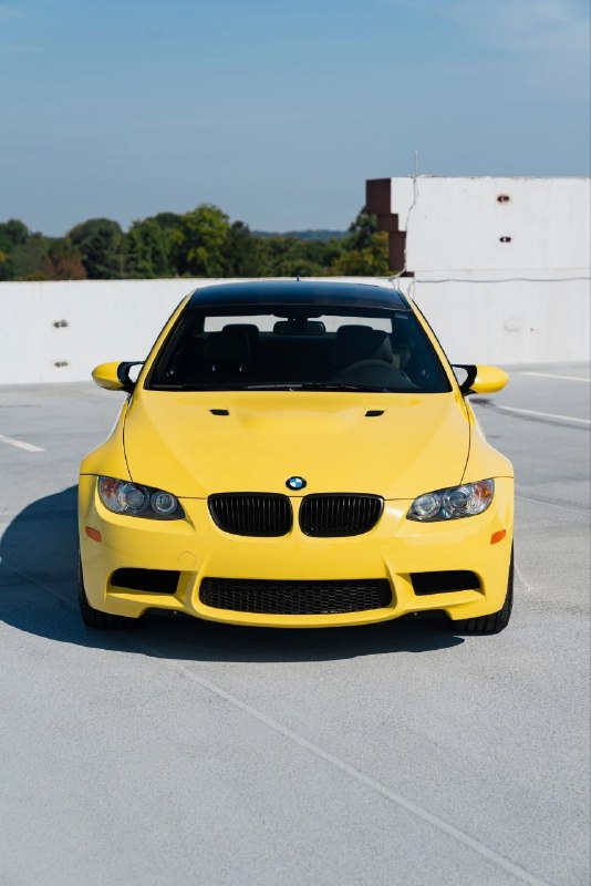 2010 🇩🇪 BMW M3 (E92) в цвете Dakar Yellow (BMW Individual). $79,900. Двиг