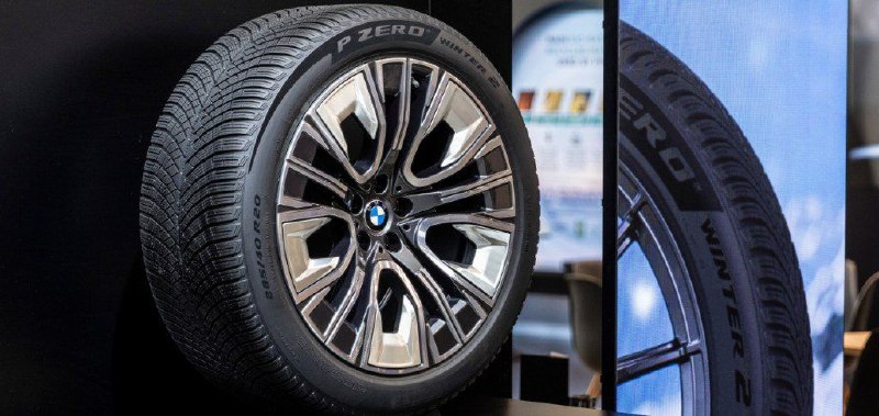 Компании BMW Group и Pirelli представили новую совместную разработку: нешипованную зимнюю шину P Zer
