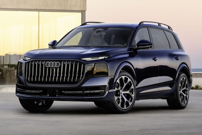 Сегодня в Audi представили новый Q9 - огромный SUV, который составит конкуренцию